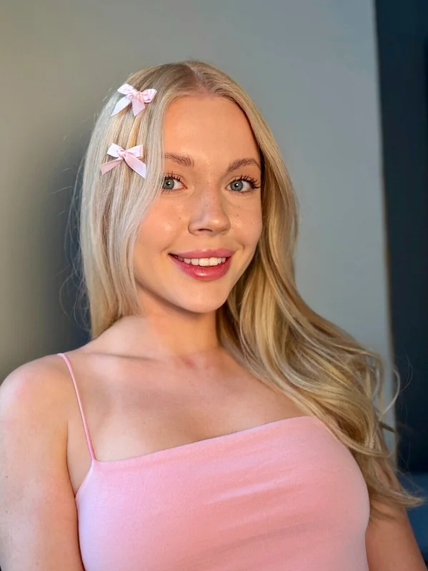 Daria on OnlyFans showcasing her dance talent