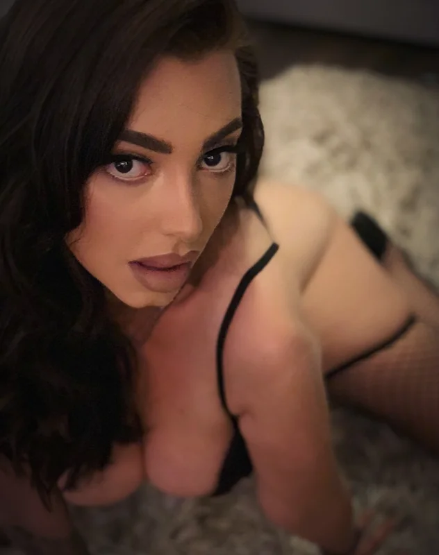 Baby brown eyes - OnlyFans Creator Profile Picture