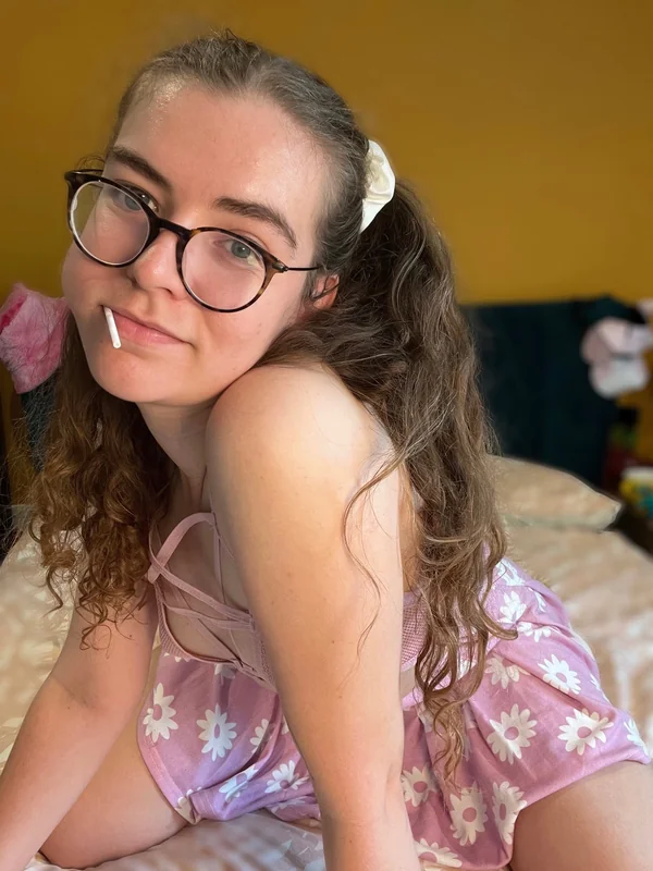 Babycarriexx OnlyFans Creator Babycarriexx on OnlyFans - Kinky Babygirl