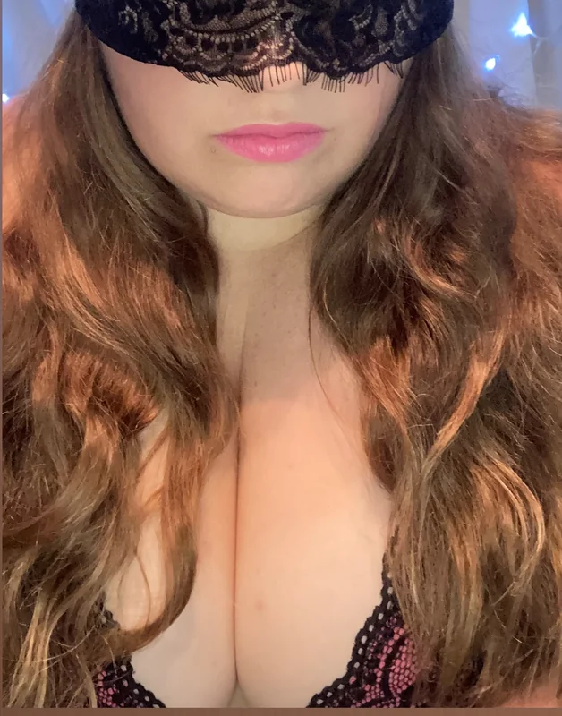 Bad_banana94_ OnlyFans Profile Bad_banana94_ OnlyFans brunette creator