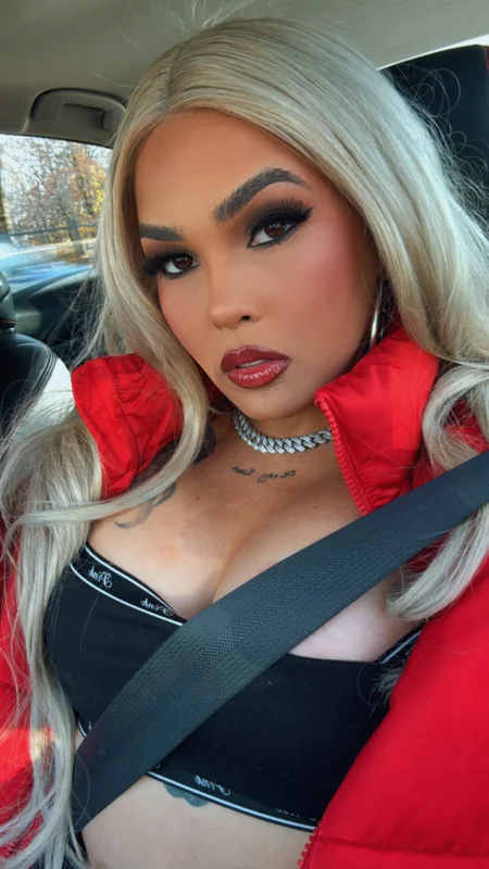 Von mary figueroa santos OnlyFans creator with engaging content