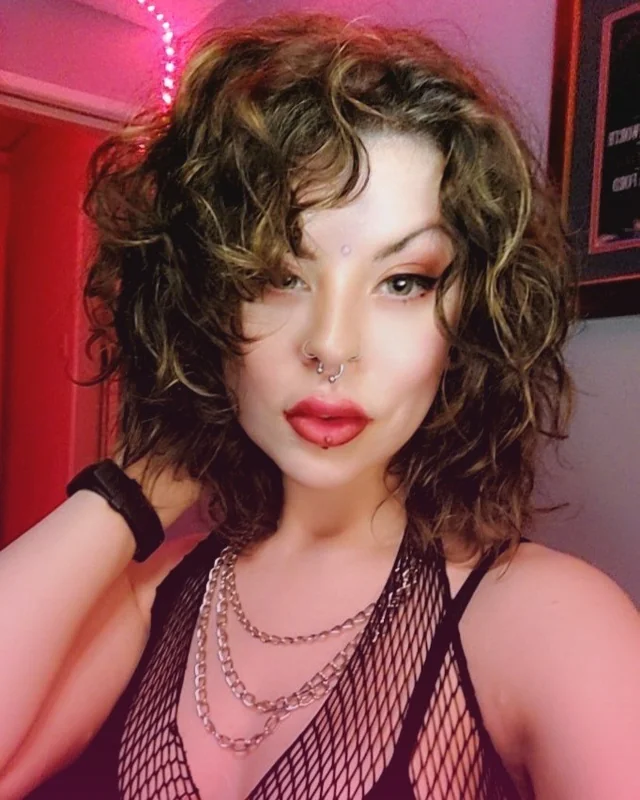 Bam1808 OnlyFans Creator Bam1808 OnlyFans creator with split tongue