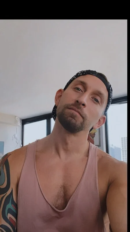 Kyle OnlyFans profile with culinary expertise