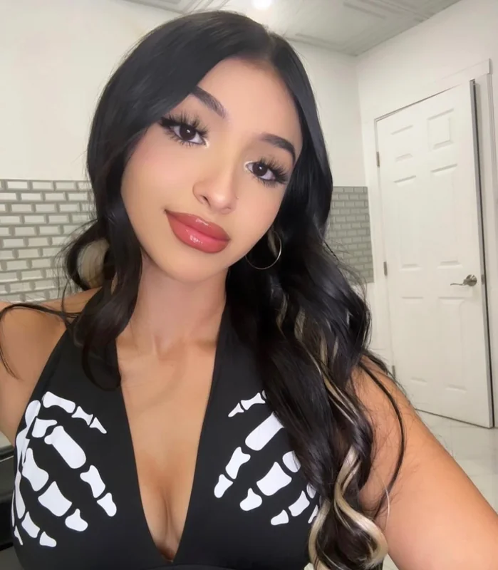 Bbyyayelen on OnlyFans with playful attitude