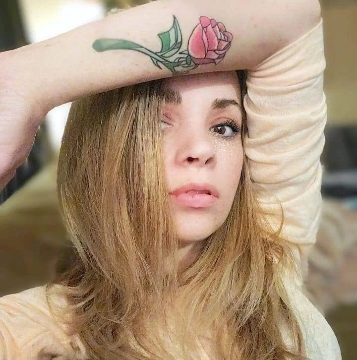 Bella's Exclusive OnlyFans Content Bella on OnlyFans with unique freckles