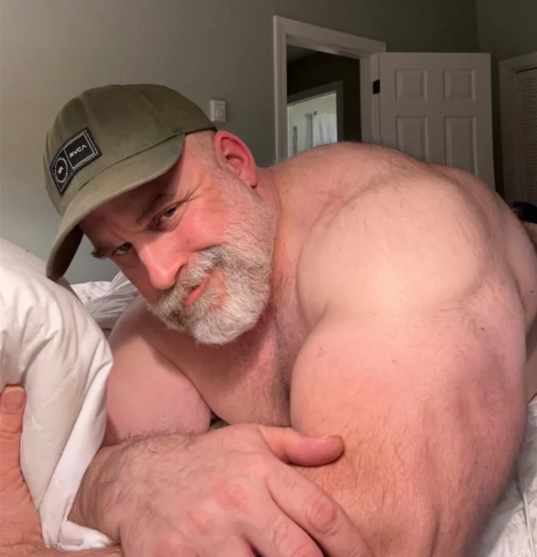 Beefyphuck OnlyFans creator with impressive physique