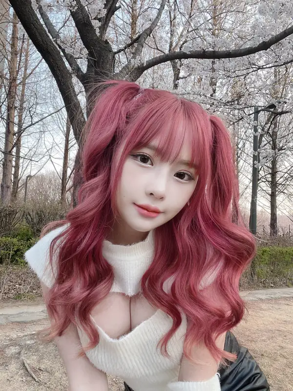 Bella Bliss - OnlyFans Creator Profile Picture