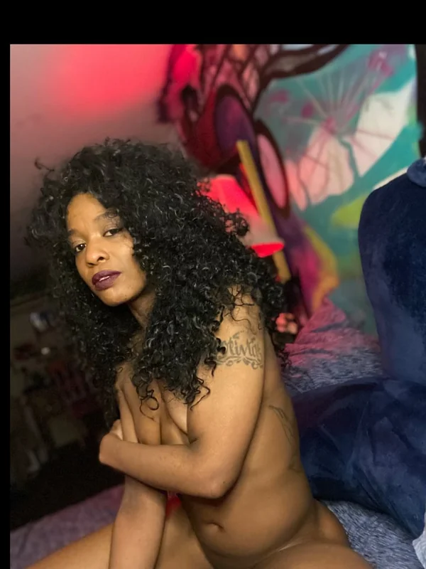 Bellabold OnlyFans Creator