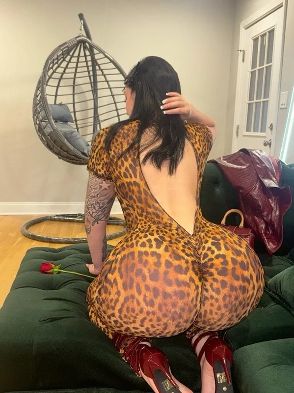 Bellalujuria OnlyFans profile