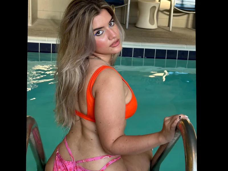 BigArtemiss OnlyFans Profile BigArtemiss OnlyFans Curvy Creator