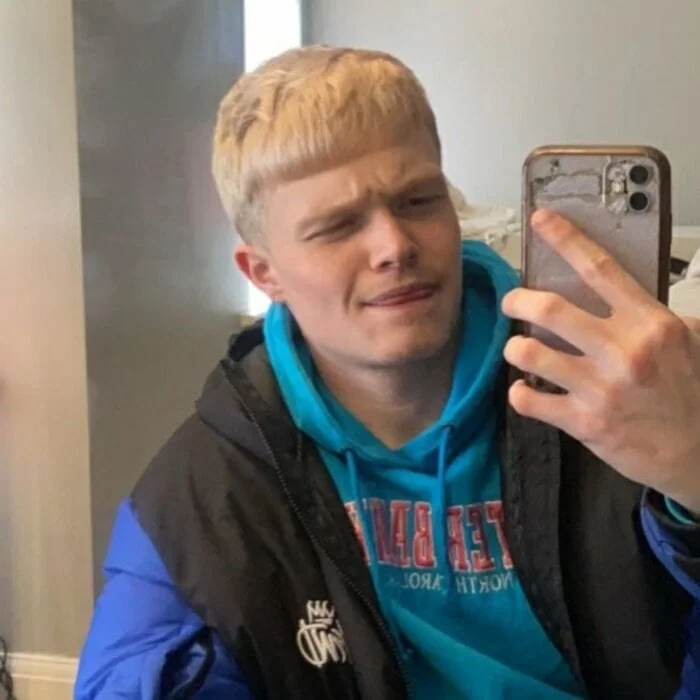 Bl0ndb0y19 OnlyFans profile