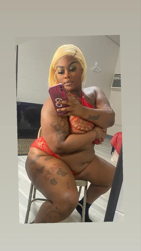 Deep throat Lil Pussy OnlyFans profile