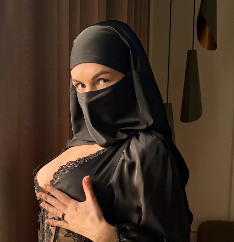 GALA BLACK OnlyFans profile