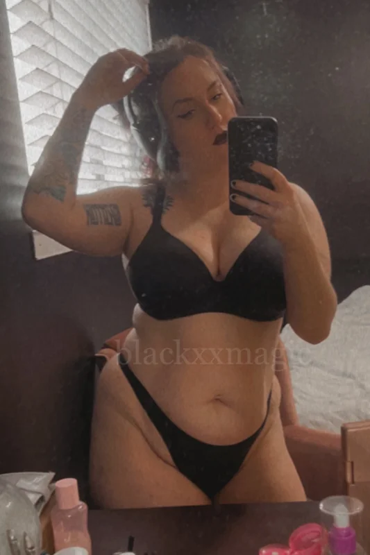 BlackxxMagic OnlyFans stay at home mom
