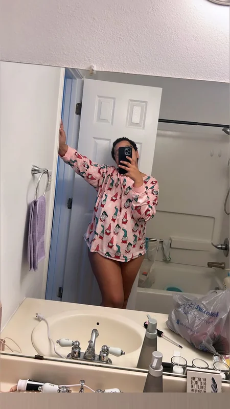 Blah1823 OnlyFans light skinned girl