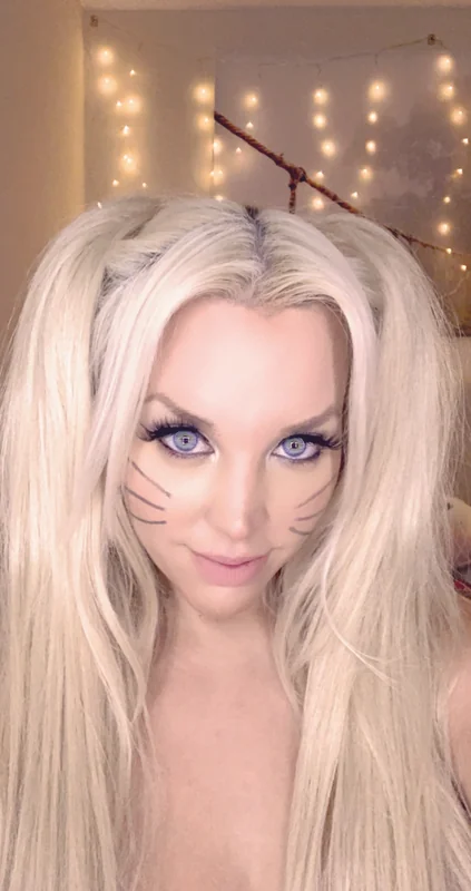 Blondie Fesser Buns VIP PAGE OnlyFans profile