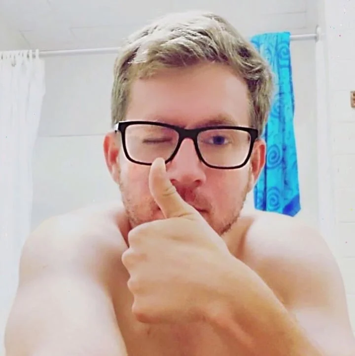 Blondnblue222 OnlyFans profile