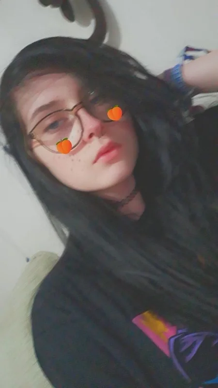 Peach 🍑🏳️‍🌈 OnlyFans creator with unique content