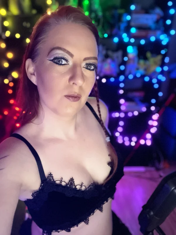 BloodyRandomer OnlyFans Profile BloodyRandomer OnlyFans DJ streamer and gamer