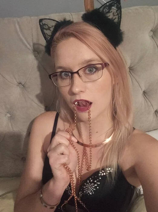 Blossom232 OnlyFans Creator Blossom232 OnlyFans creator with captivating photos