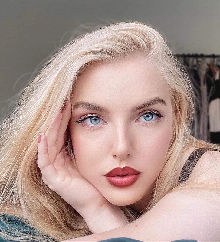 Goddess Bobby OnlyFans creator with exclusive content
