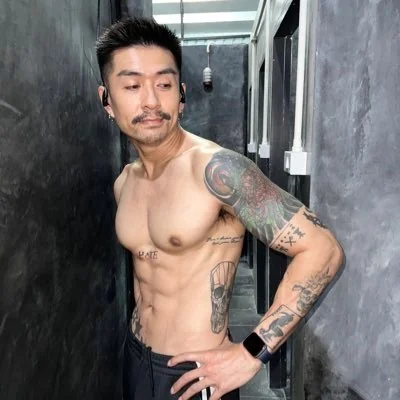 Bomberart OnlyFans creator with exclusive content
