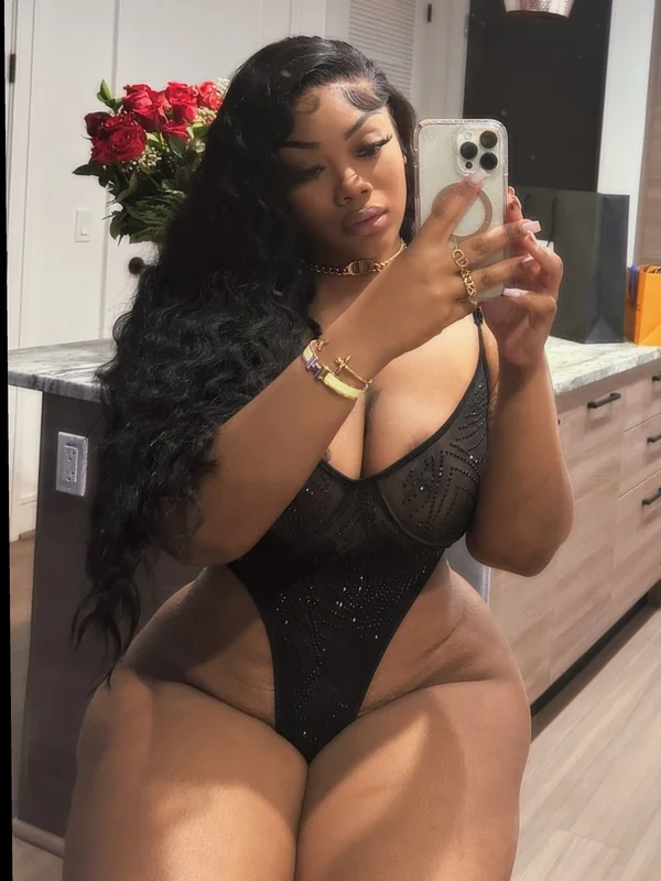 Nasty Snob OnlyFans Profile Nasty Snob OnlyFans creator with a mysterious aesthetic