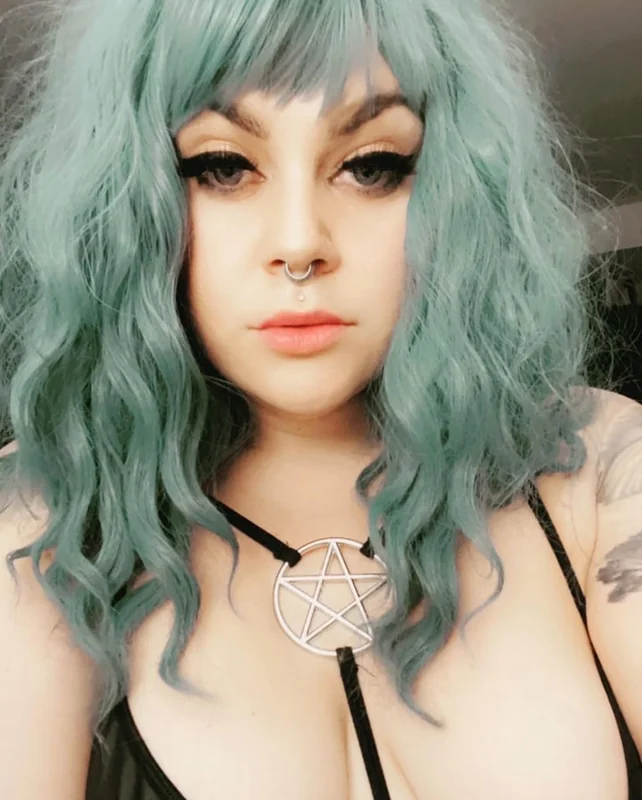 Breenightlyxx OnlyFans Creator Breenightlyxx OnlyFans tattooed and pierced creator