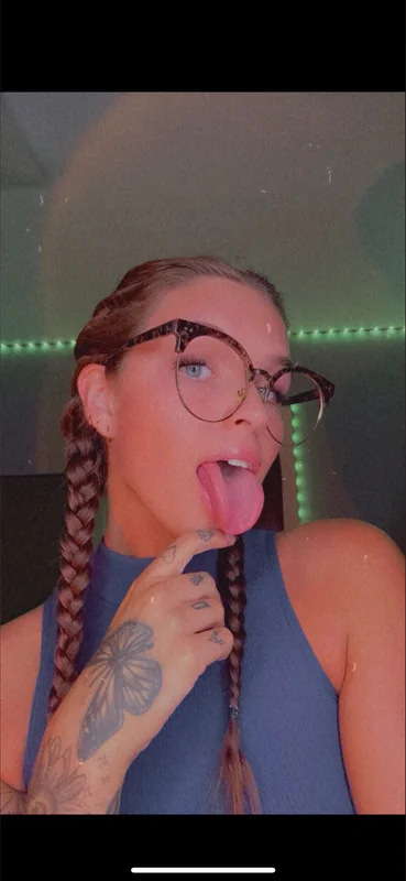 Brittany Jenay OnlyFans Profile Brittany Jenay OnlyFans tattooed brunette