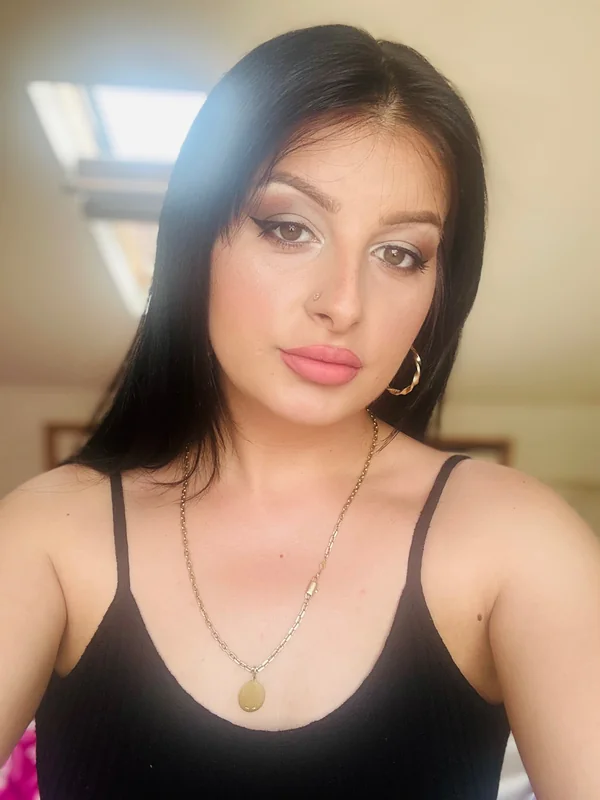 QUICK PROMO - OnlyFans Creator Profile Picture