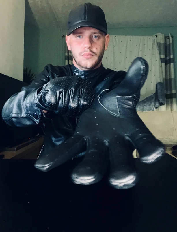 Brynmaster OnlyFans Creator with exclusive content