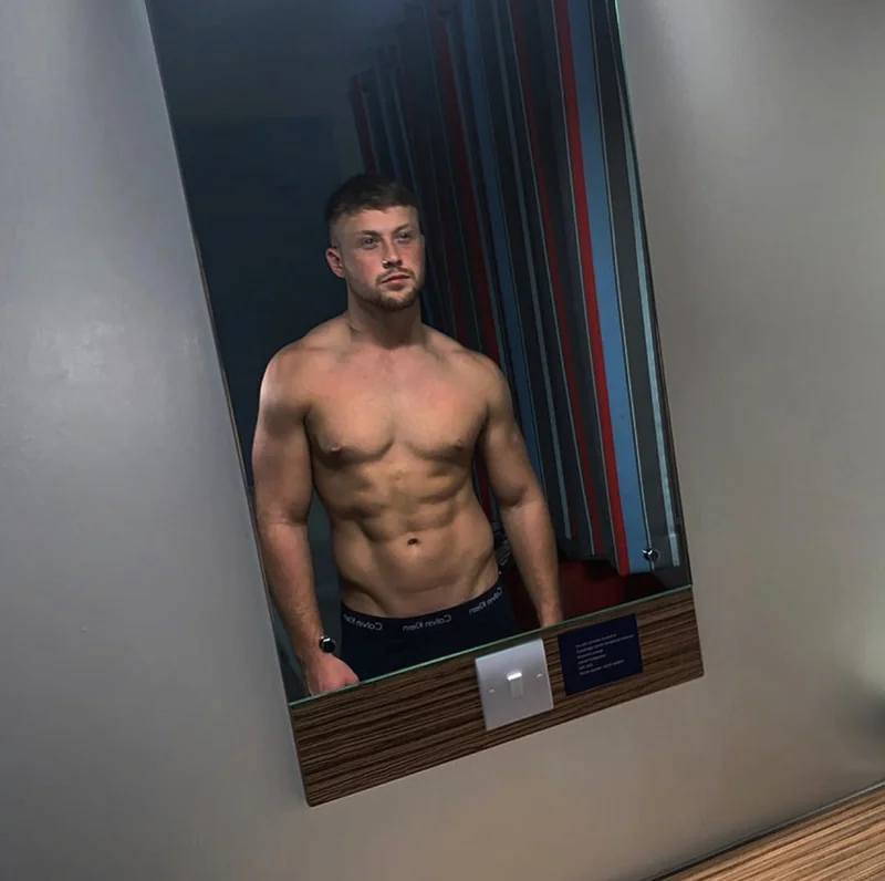 BULGY BEN OnlyFans creator with exclusive content