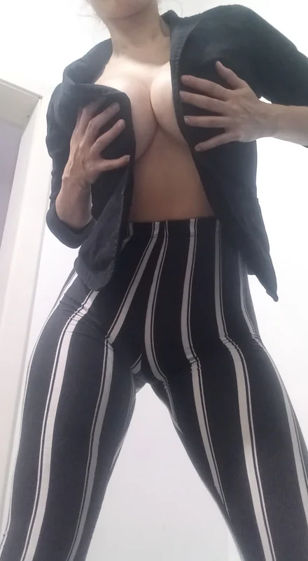 SweetyBunny OnlyFans creator with engaging content