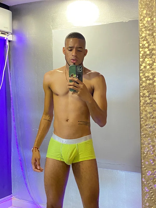 Burningboy22 OnlyFans creator with gay content