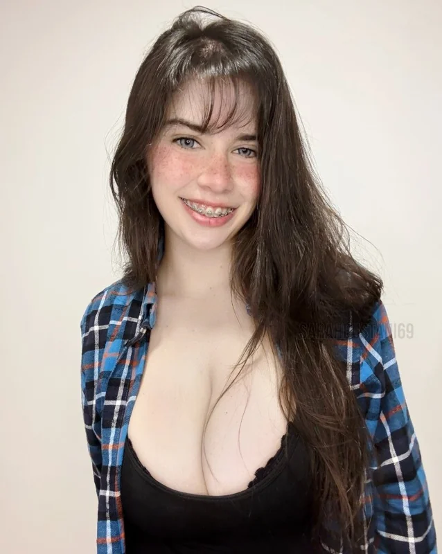 Sara Bustani OnlyFans profile