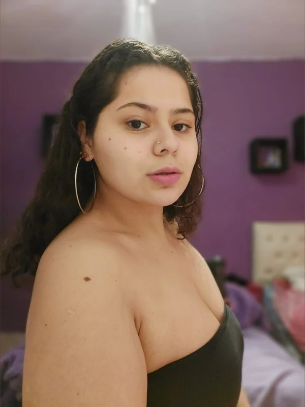 c.a.n.d.e.l.a OnlyFans Creator c.a.n.d.e.l.a OnlyFans curvy woman