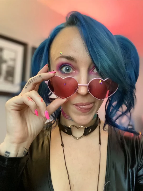Cali Reign OnlyFans Creator Cali Reign OnlyFans independent smut producer
