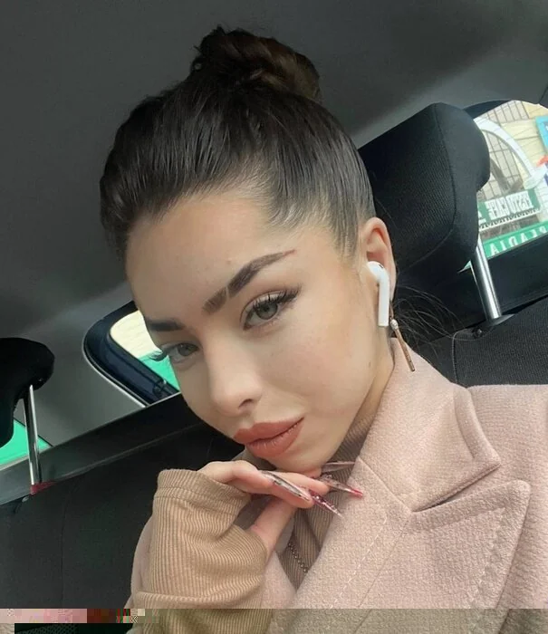 Julia OnlyFans Profile Julia OnlyFans creator with a creative flair