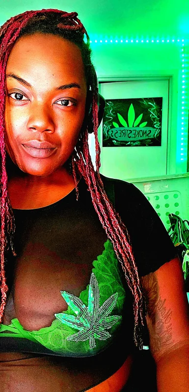 Smokestress - OnlyFans Creator Profile Picture