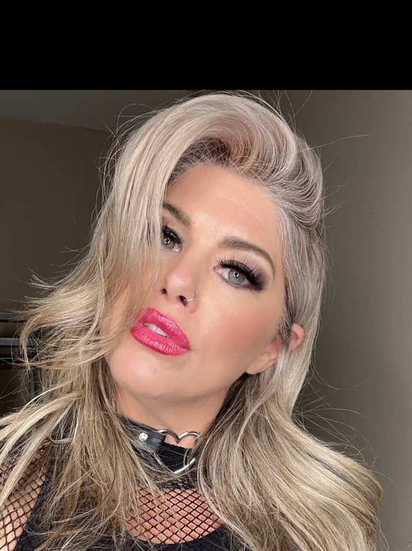 Carissamontgomery - OnlyFans Creator Profile Picture