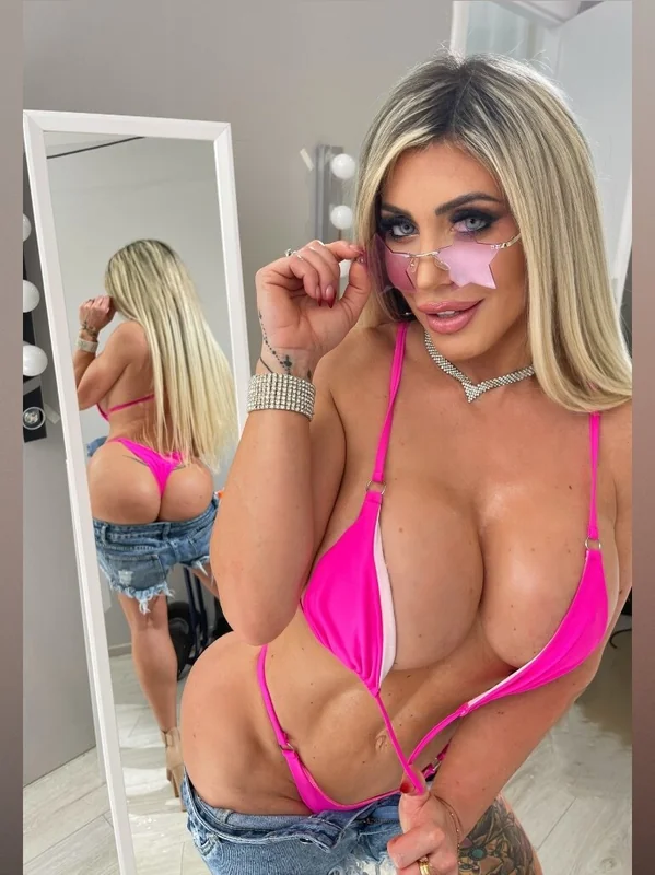 7 OnlyFans profile