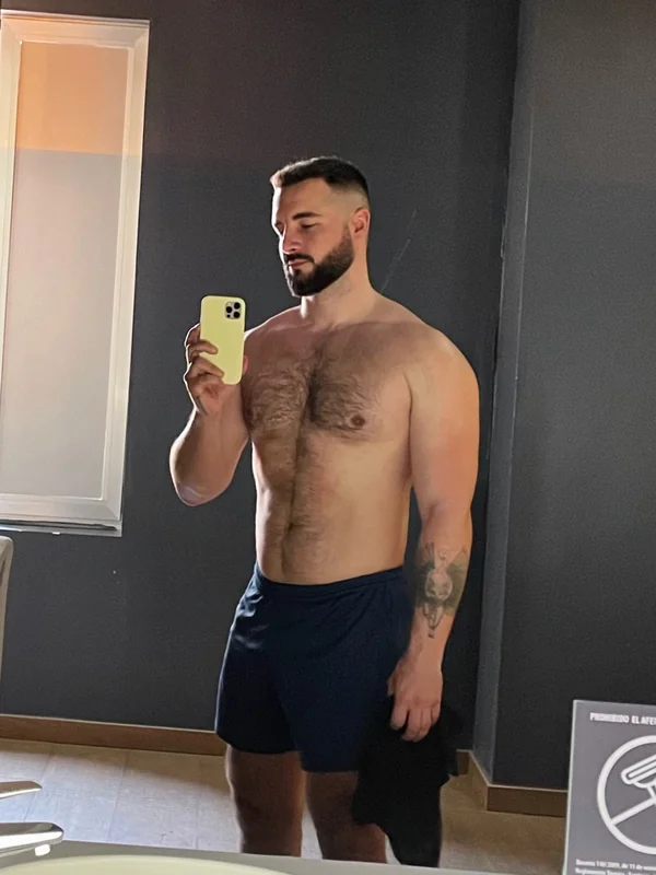 Carloscroux OnlyFans Profile Carloscroux on OnlyFans with engaging content