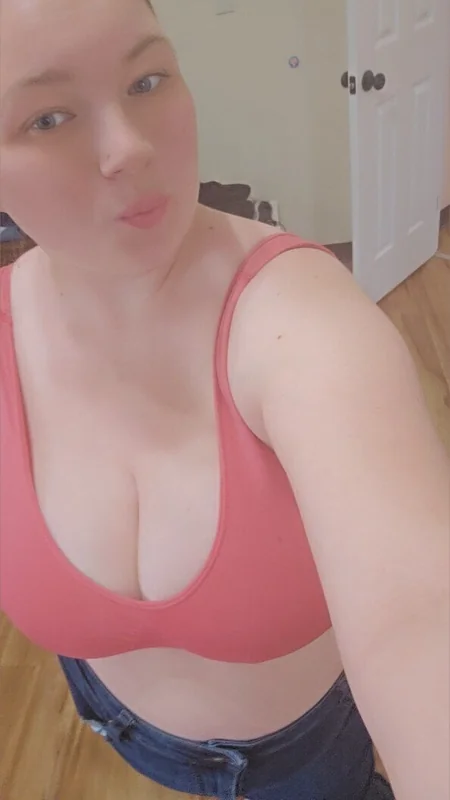 🍀 ℂ𝕒𝕤𝕤𝕚𝕖 ℂ𝕝𝕠𝕧𝕖𝕣 🍀 OnlyFans creator with a great ass