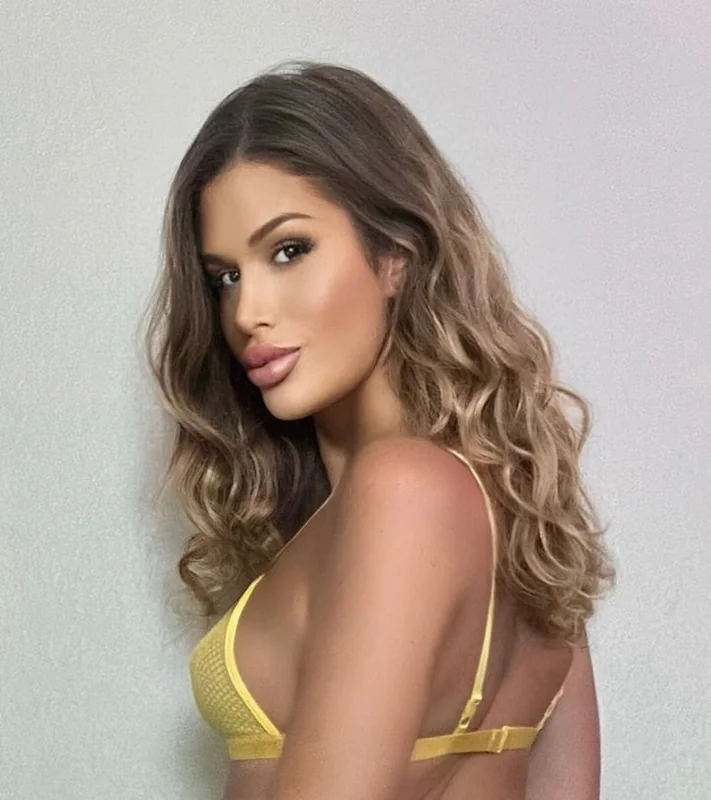 Cassandralovelox OnlyFans Curvy Creator