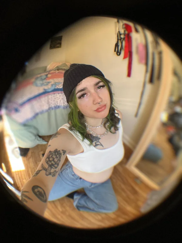 Enchantress OnlyFans creator with cute content