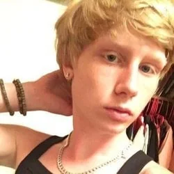 Charlieflynnnn OnlyFans creator with sexy content