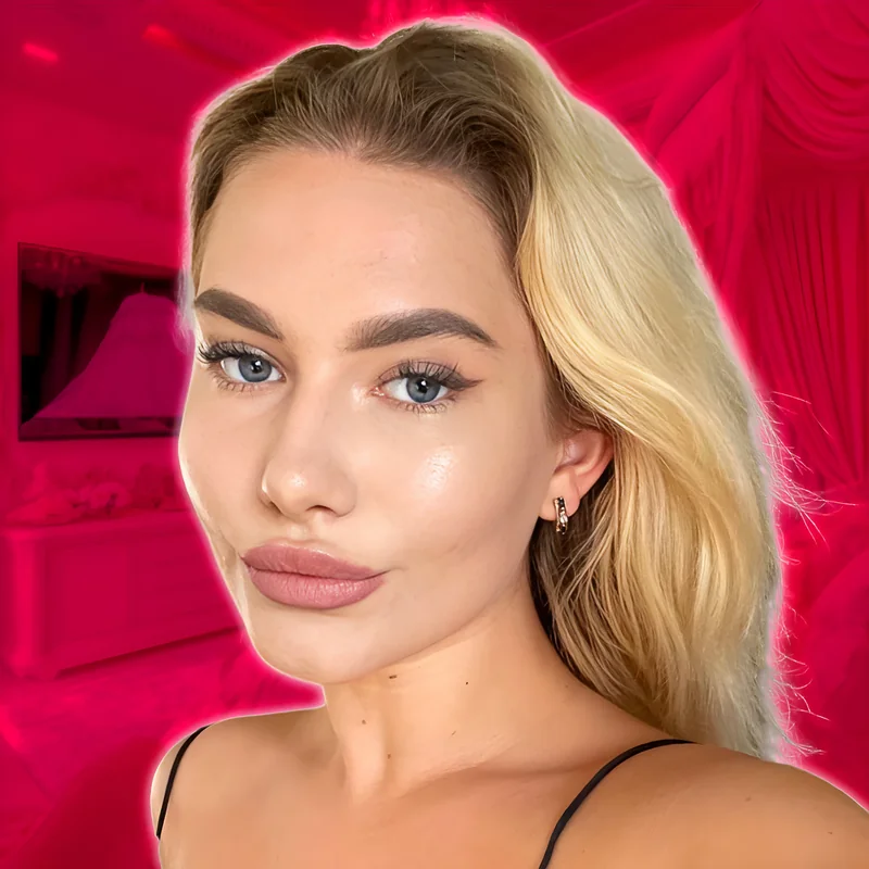 Charlize OnlyFans Creator Charlize OnlyFans creator with blonde hair
