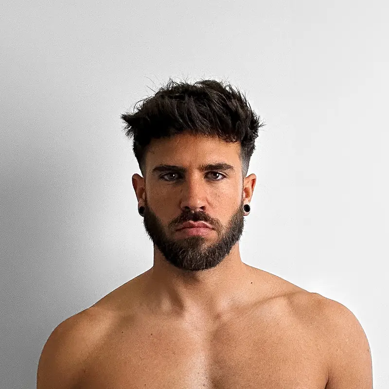 Chartt7 OnlyFans creator with exclusive content