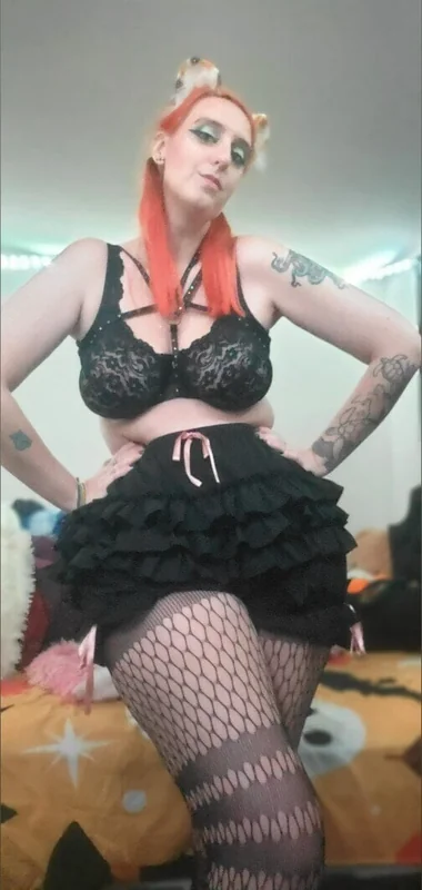 Chaysed OnlyFans plus size burlesque dancer