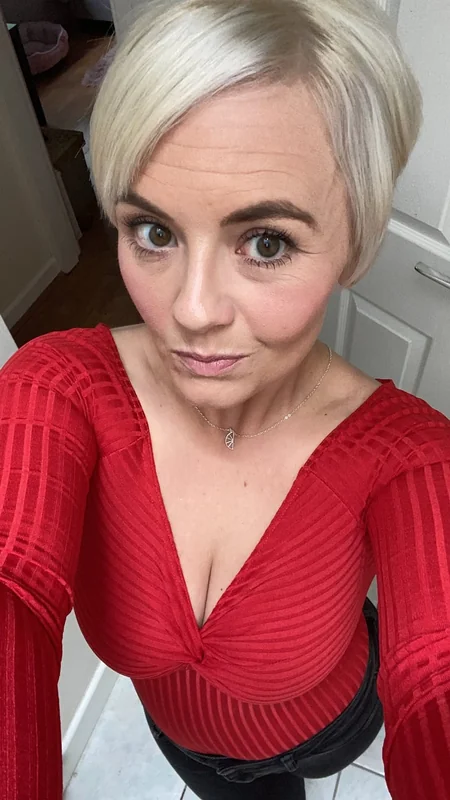 Chelleo86 OnlyFans cheeky content provider
